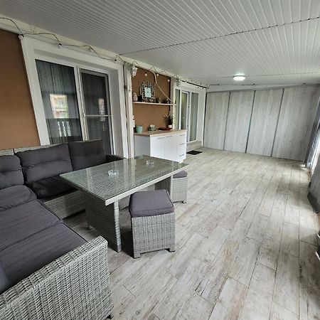 La Dolce Vita Apartment Stefanestii de Jos Dış mekan fotoğraf
